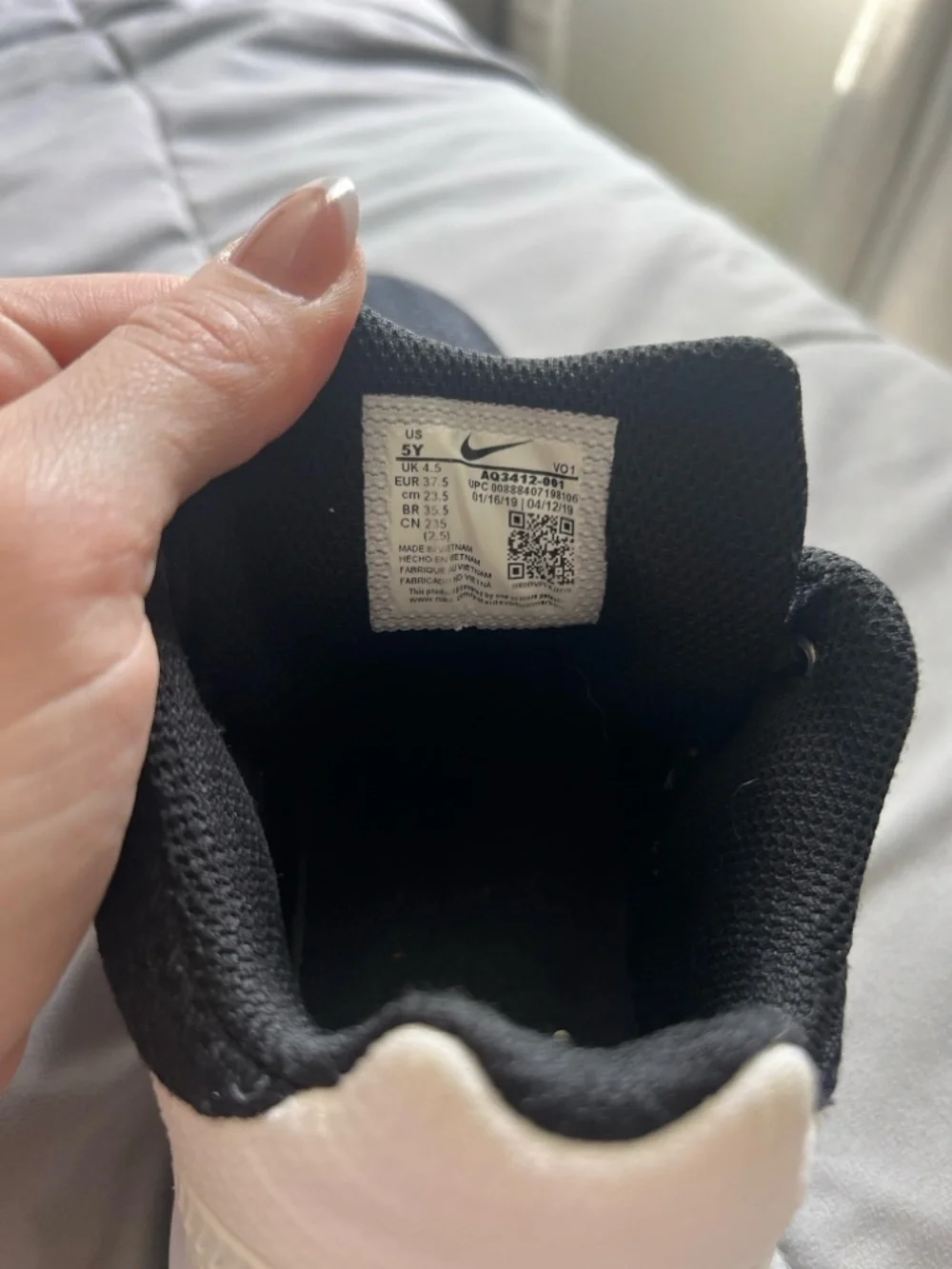 Nike Kyrie Flytrap 2 Black White Kids Basketball‎ Shoes AQ3412-001 Size 5Y